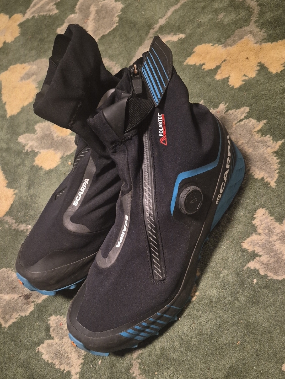 Scarpa Black and Blue Men's Winter Hiking Boots